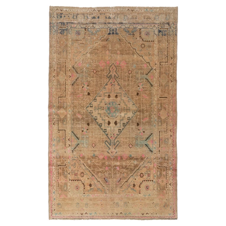 Vintage Oriental Rug For Sale at 1stDibs