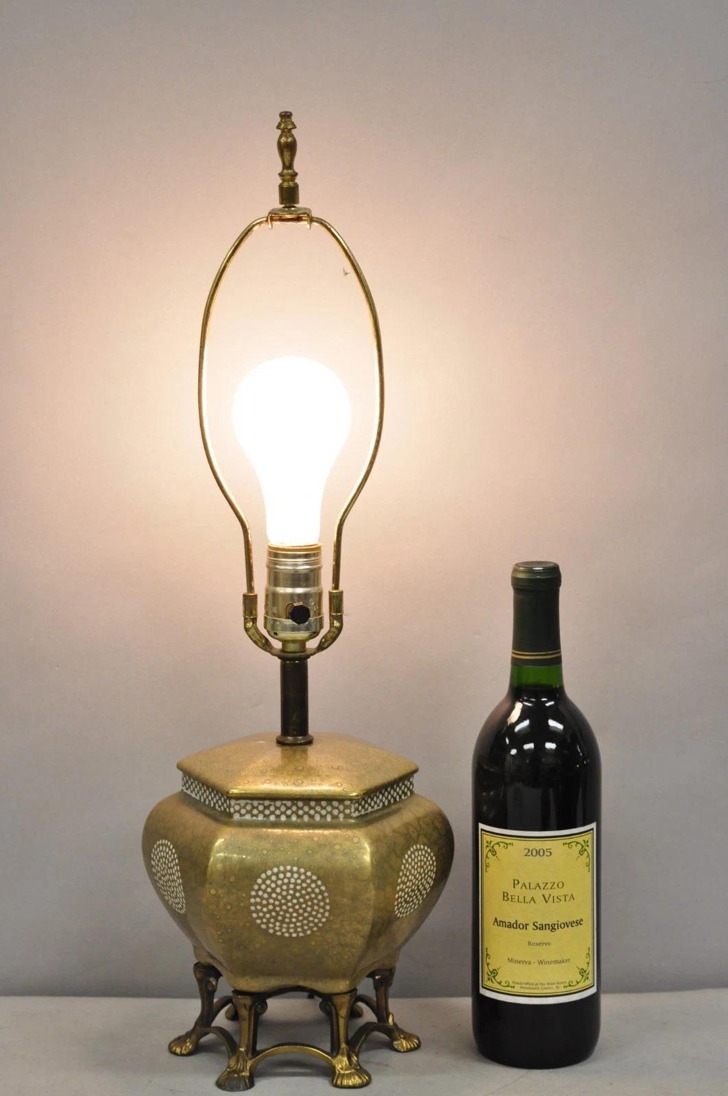 Vintage Oriental Small Porcelain Gold Oil Drop Painted Boudoir Table Lamp. Circa Mid 20th Century. Measurements: 21.5