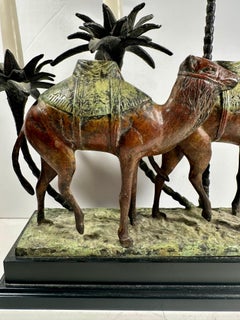 Bougeoir vintage de style orientaliste, sculpture figurative en bronze peinte à froid.