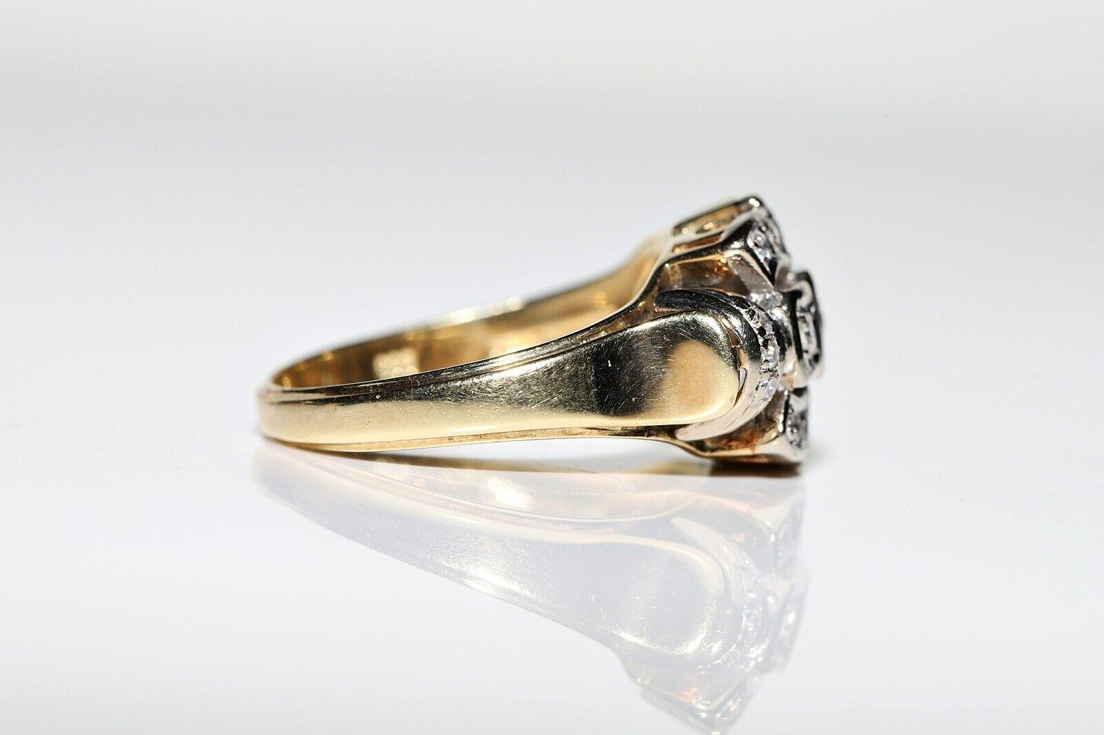 Vintage Original 14k Gold Circa 1960s Natural Diamond Decorated Pretty Ring For Sale 4