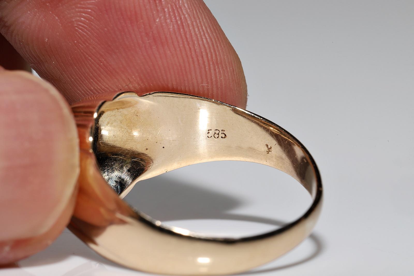 Women's or Men's Vintage Original 14k Gold Circa 1970s Natural Diamond And Sapphire Ring For Sale