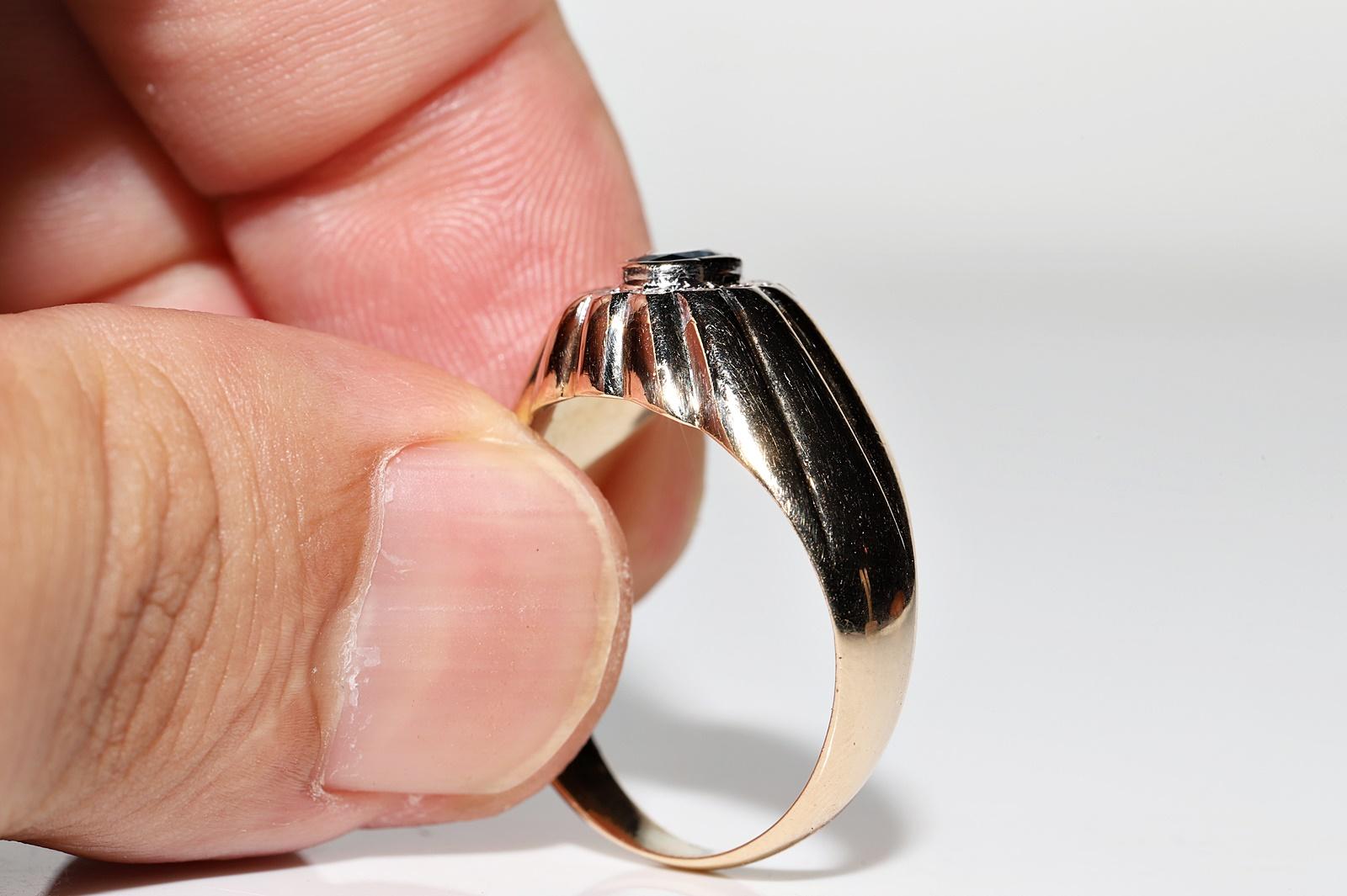 Vintage Original 14k Gold Circa 1970s Natural Diamond And Sapphire Ring For Sale 3