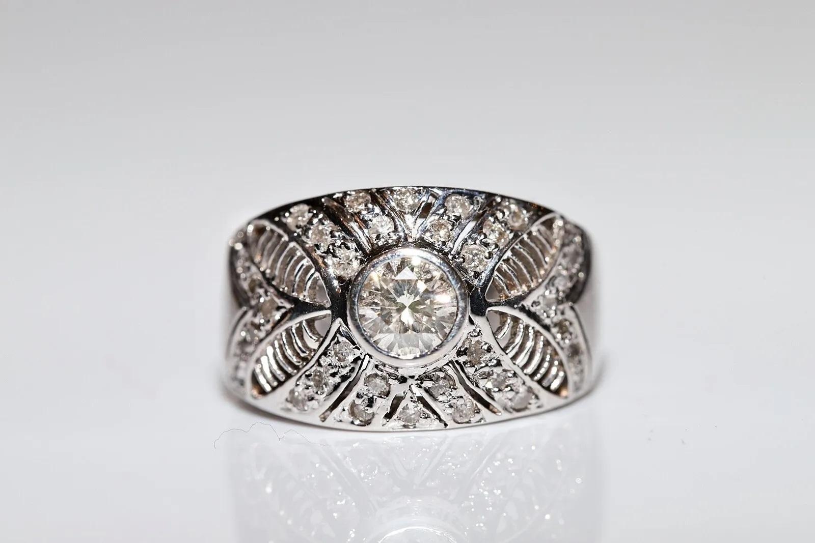 Anillo original vintage de oro blanco de 14k decorado con diamantes naturales en venta 7