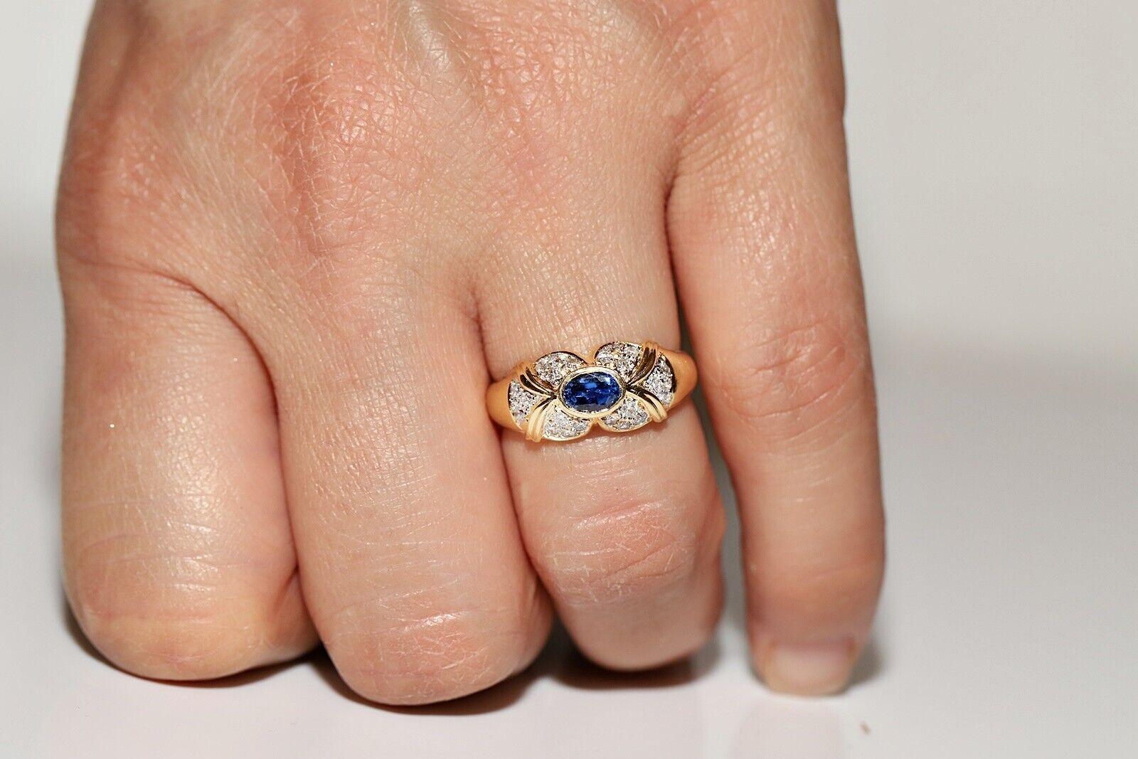 Vintage Original 18k Gold Circa 1980s Natural Diamond And Sapphire Ring For Sale 6