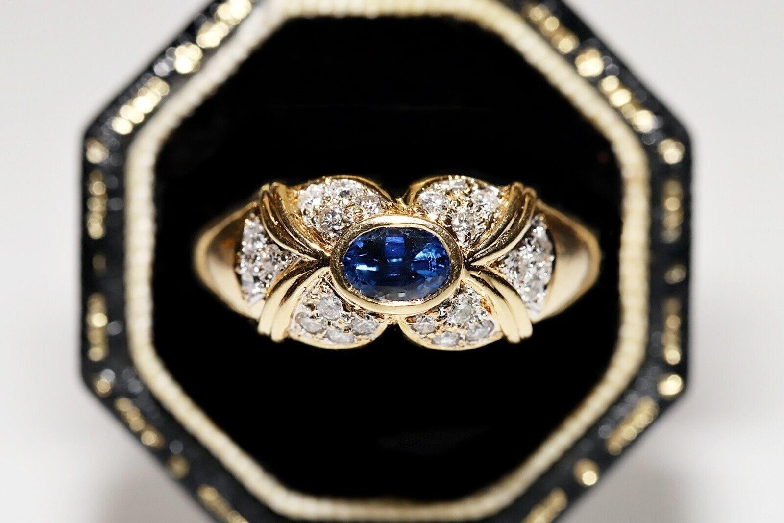 Vintage Original 18k Gold Circa 1980s Natural Diamond And Sapphire Ring For Sale 7