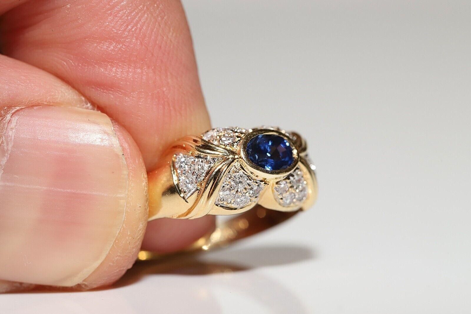 Vintage Original 18k Gold Circa 1980s Natural Diamond And Sapphire Ring For Sale 1