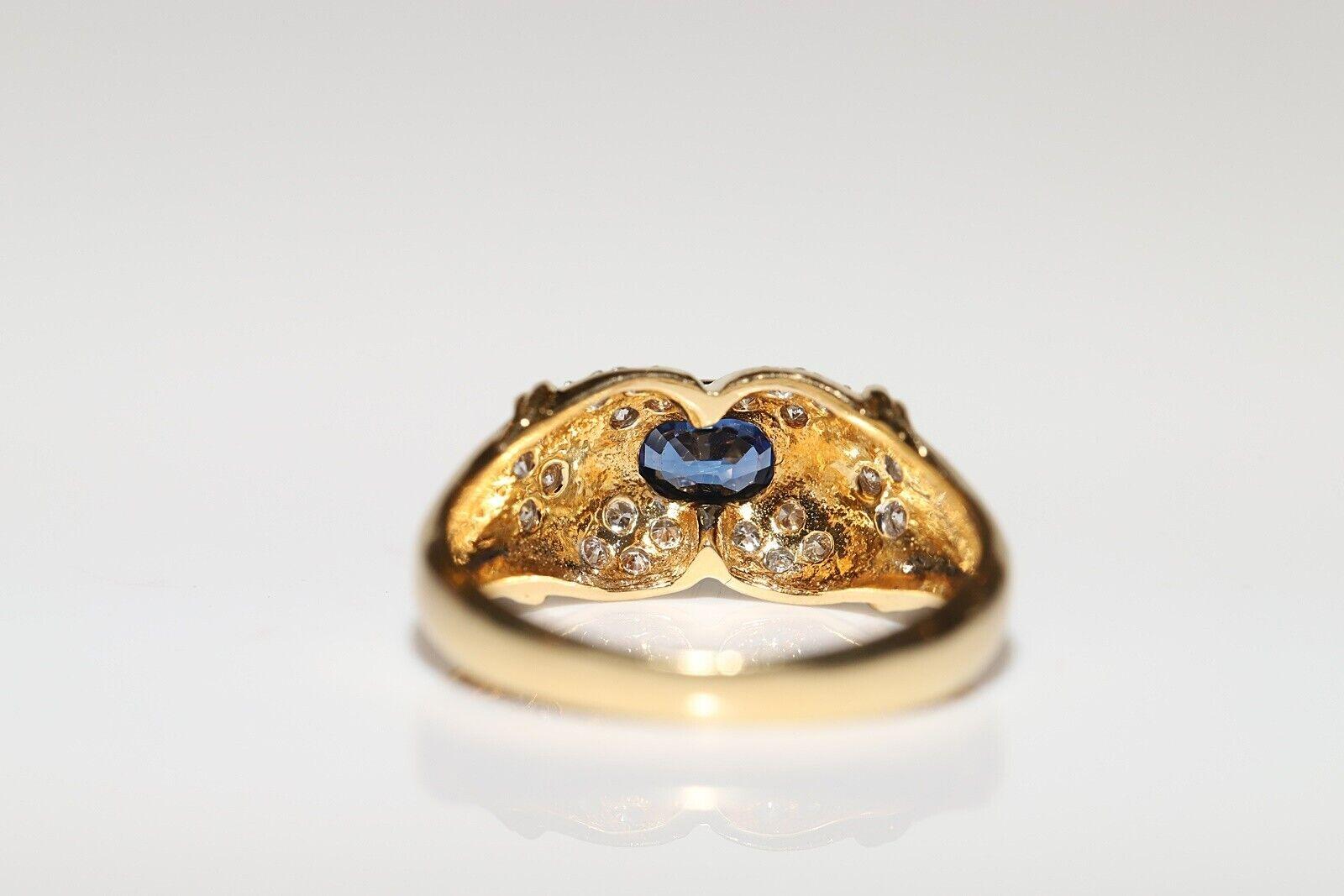 Vintage Original 18k Gold Circa 1980s Natural Diamond And Sapphire Ring For Sale 2