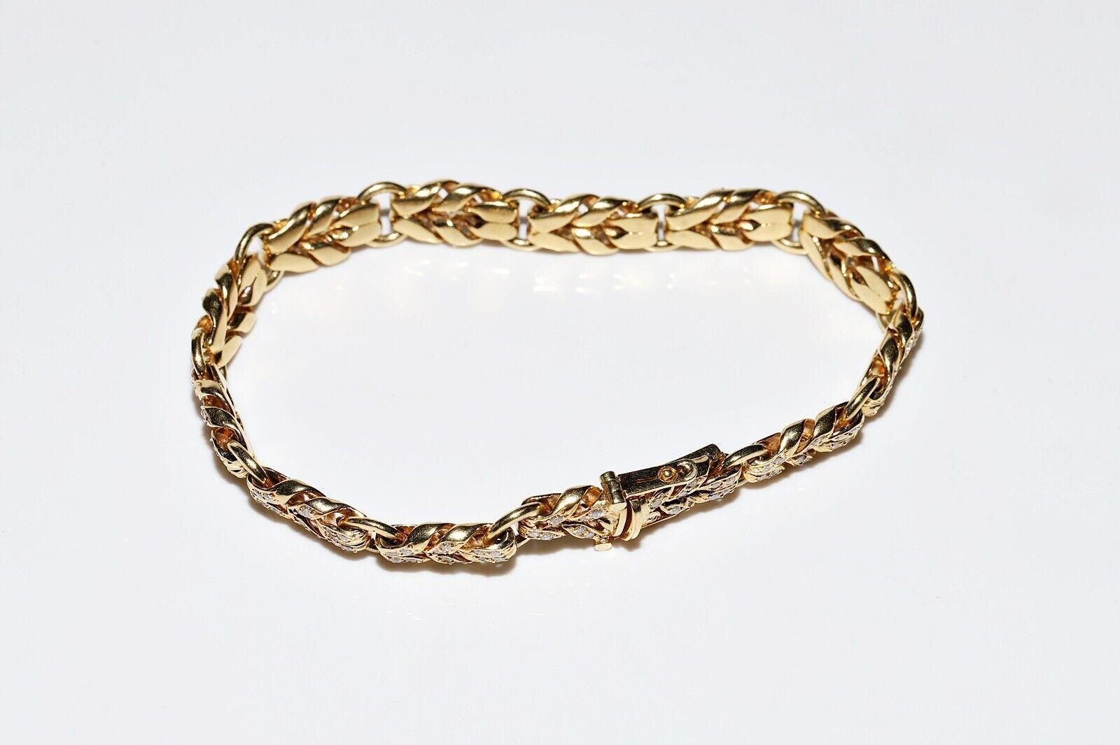 Vintage Original 18k Gold Circa 1980s Natural Diamond Decorated Pretty Bracelet  For Sale 6