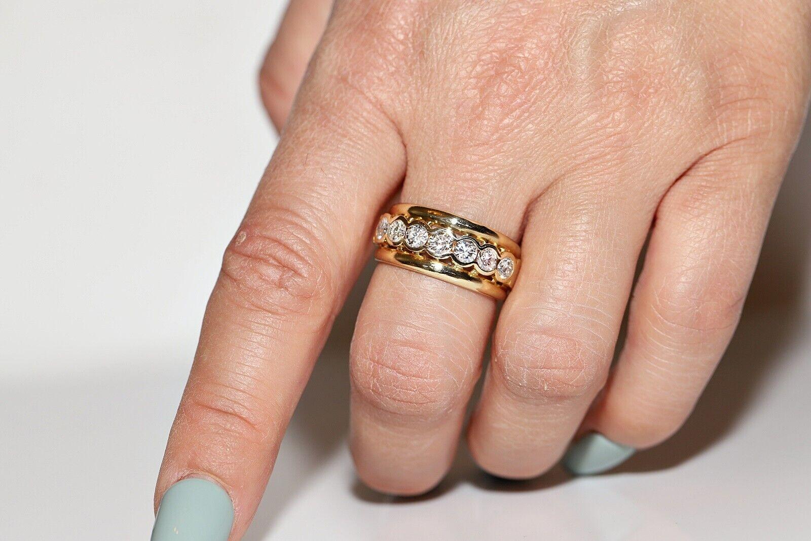 Vintage Original 1980s 18k Gold Natural Diamond Decorated Engagemet Strong Ring For Sale 4