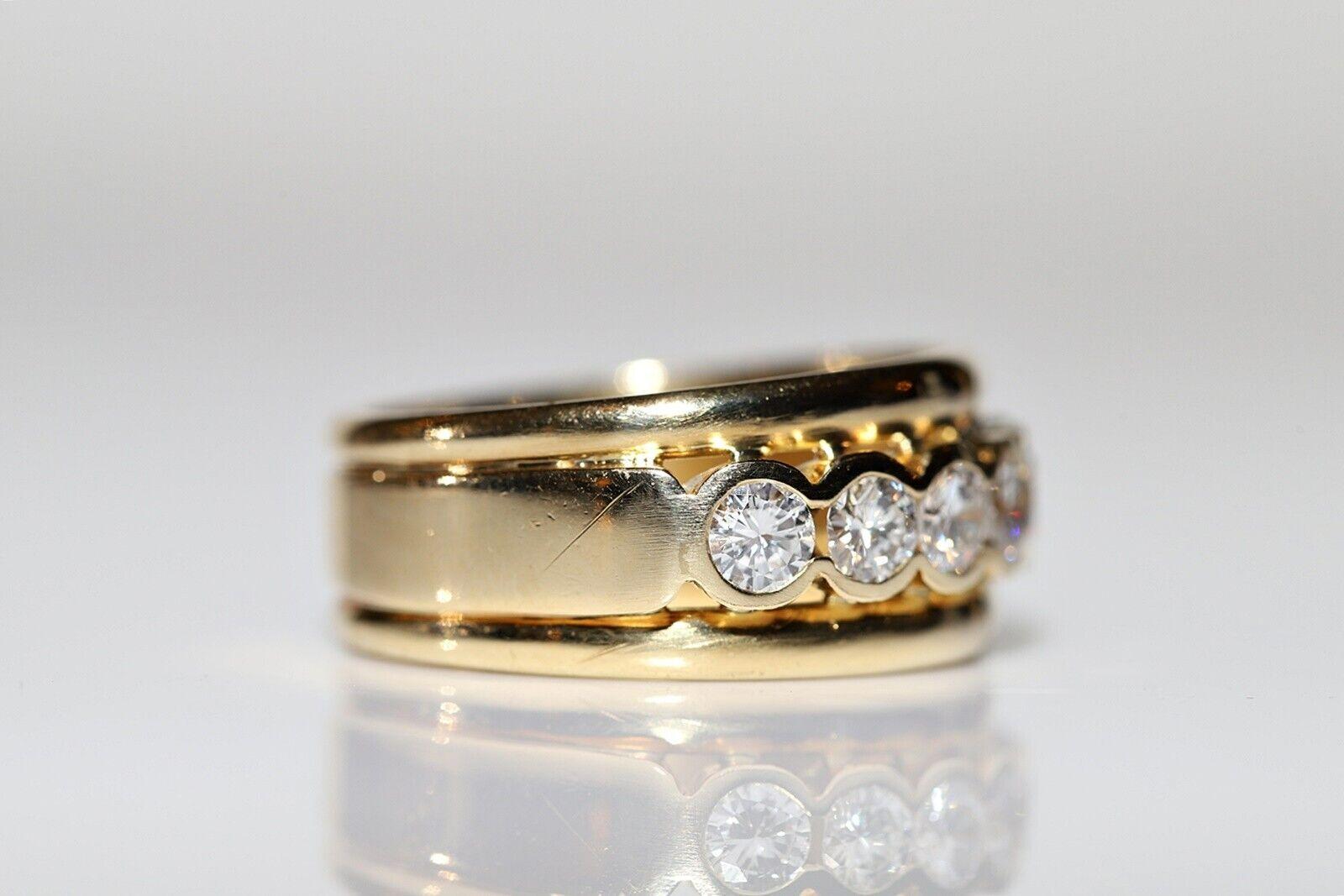 Vintage Original 1980s 18k Gold Natural Diamond Decorated Engagemet Strong Ring For Sale 8