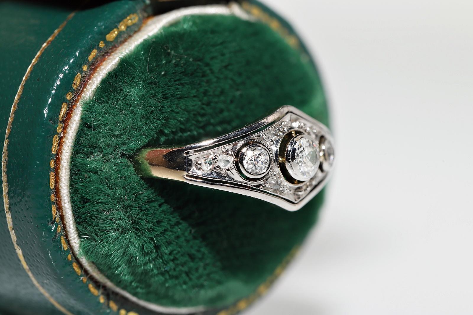 Retro Vintage Original Circa 1960s 14k Gold Natural Diamond Decorated Band Ring For Sale