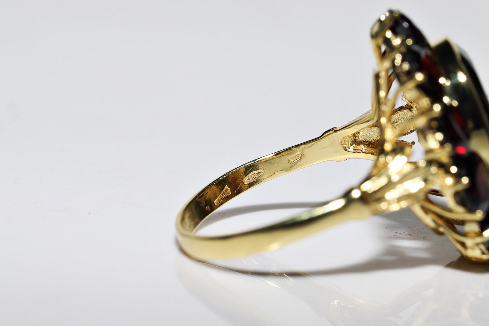Vintage Original Circa 1960s 14k Gold Natural Garnet Decorated Strong Ring  For Sale 12