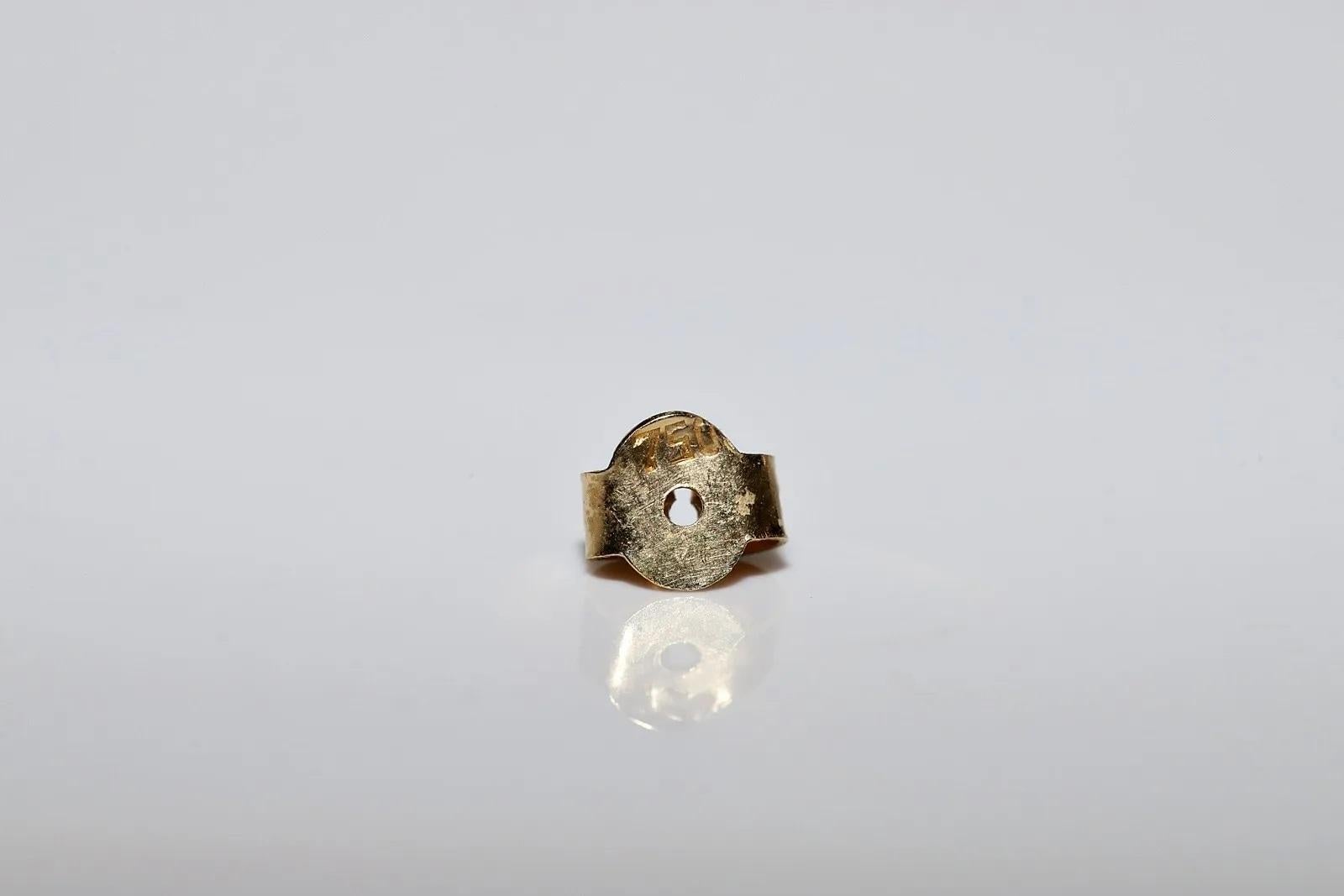 Original Vintage Original Circa 1970er Jahre 18k Gold Natürlicher Diamant Dekorierter Tropfenohrring im Angebot 4