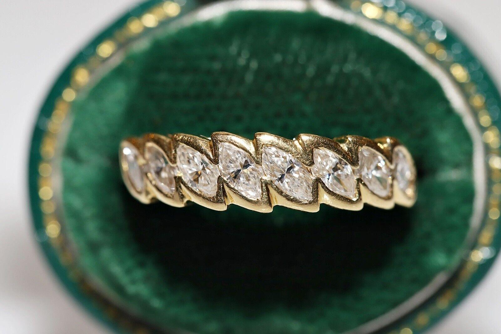 Vintage Original Circa 1980s 18k Gold  Marquise Cut Diamond Band Ring  For Sale 4