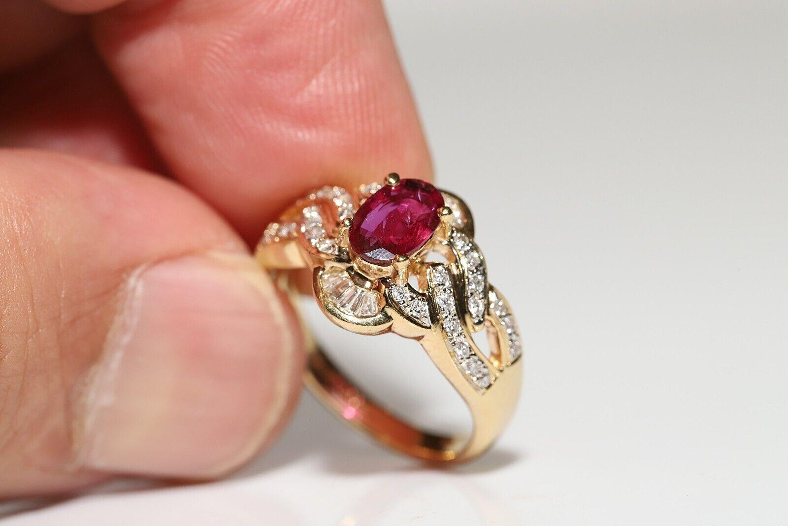 Women's Vintage Original Circa 1980s 18k Gold Natural Diamond And Ruby Decorated Ring For Sale