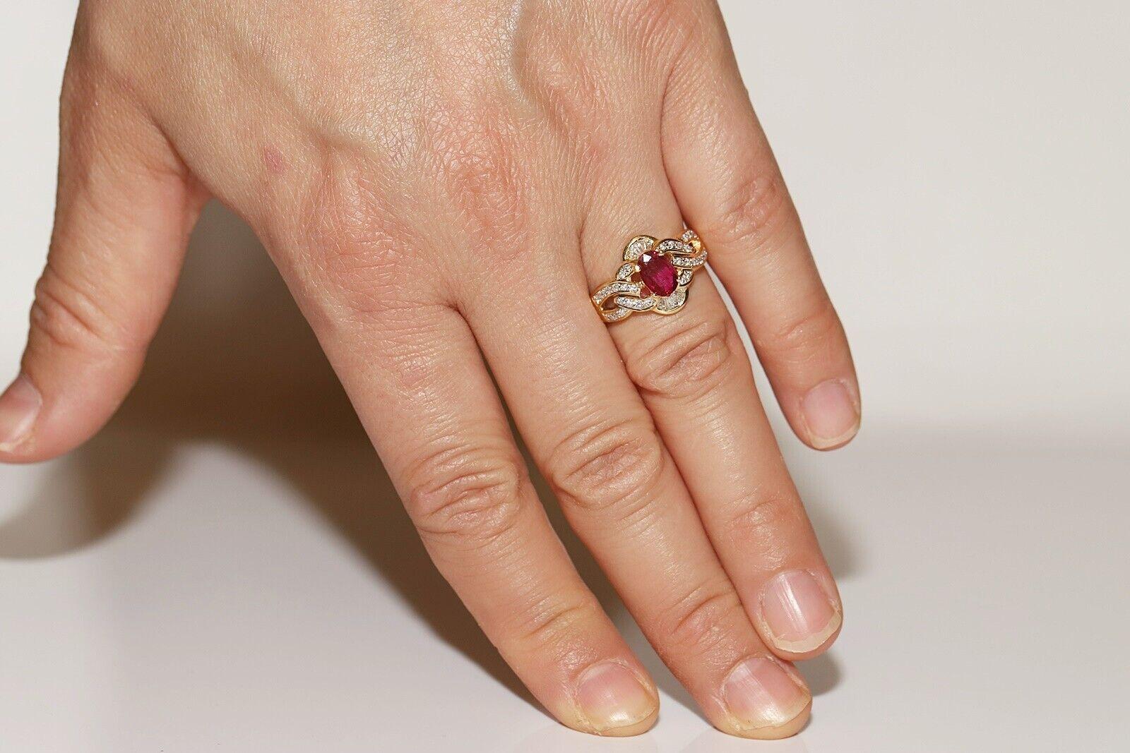 Vintage Original Circa 1980s 18k Gold Natural Diamond And Ruby Decorated Ring For Sale 3