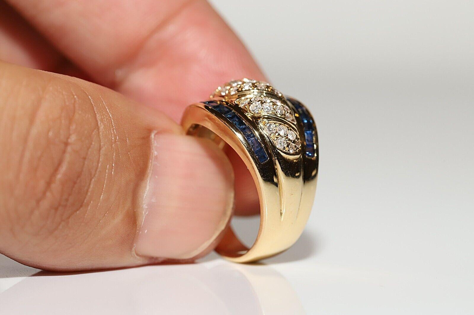 Vintage Original Circa 1980s 18k Gold Natural Diamond And Sapphire  Ring For Sale 5