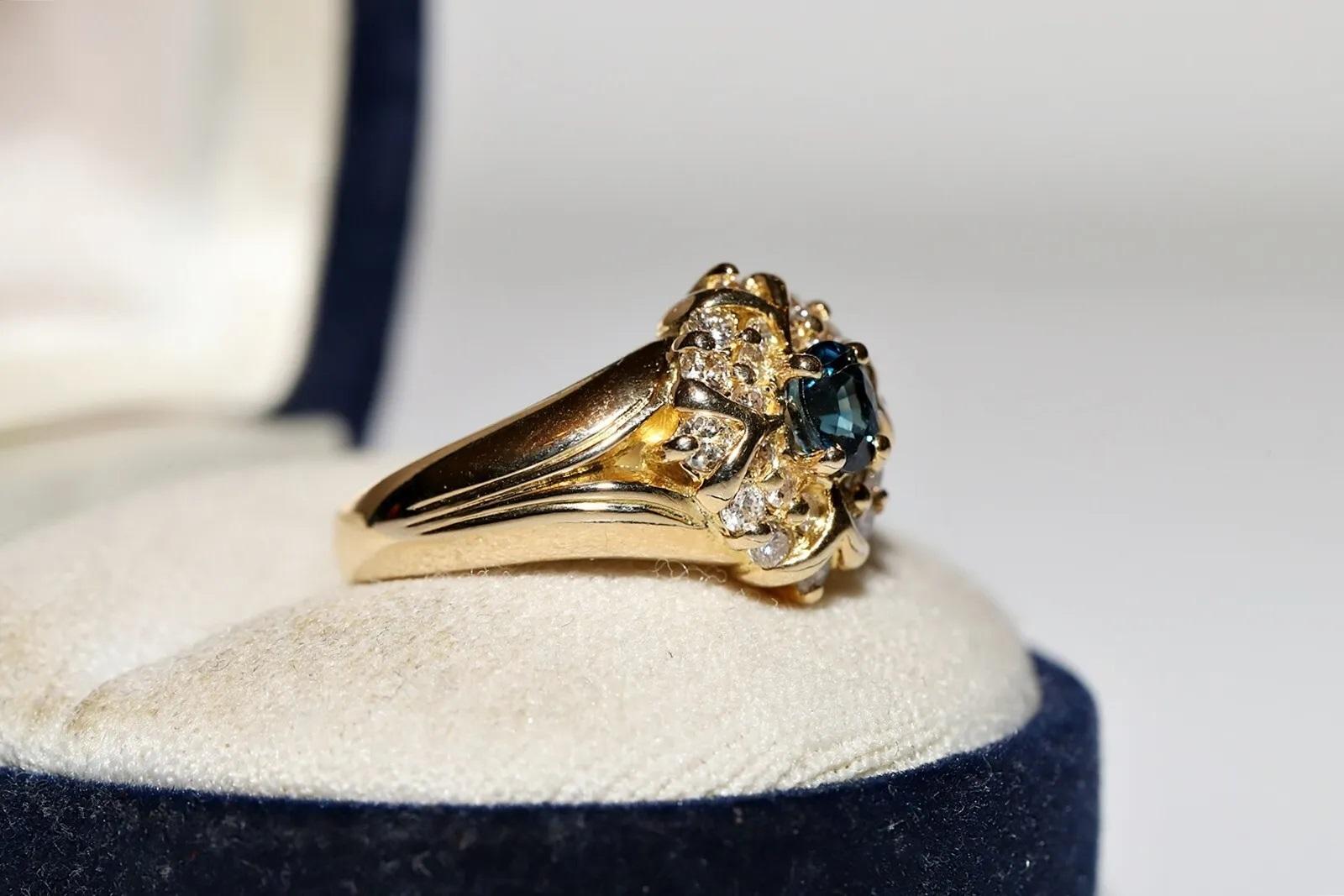 Vintage Original Circa 1980s 18k Gold Natural Diamond And Sapphire Ring For Sale 6