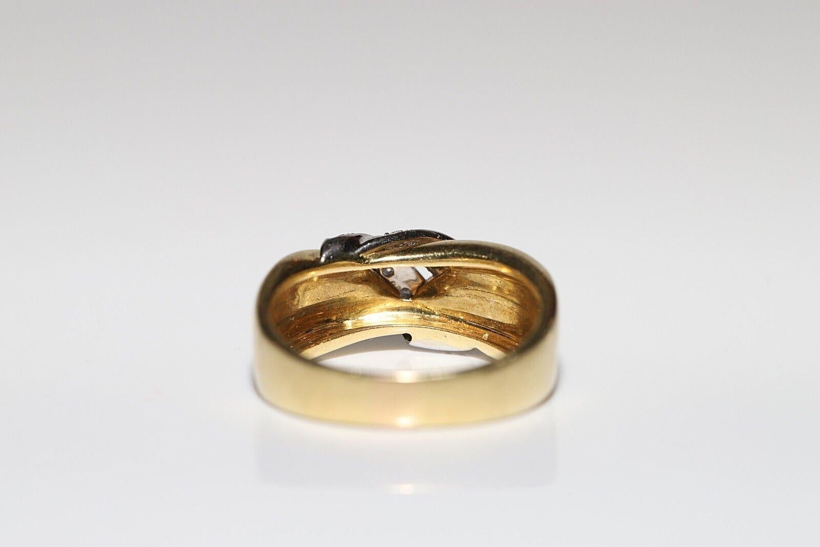 Vintage Original Circa 1980s 18k Gold Natural Diamond Band Ring For Sale 1