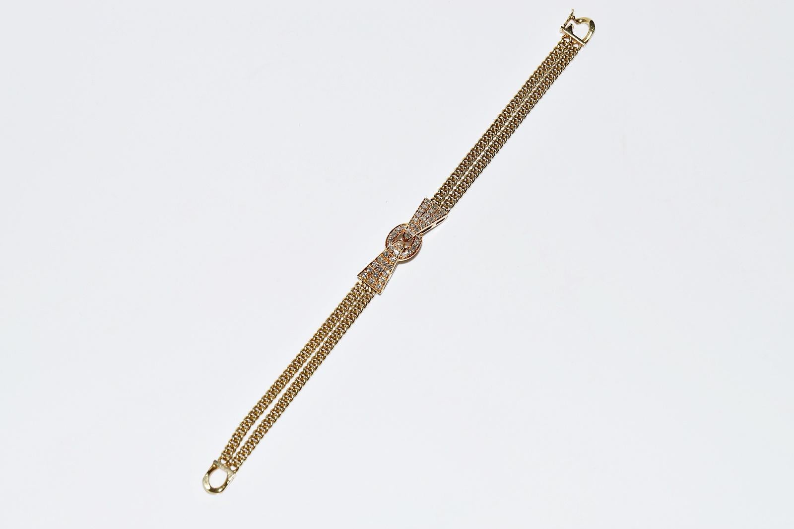 Vintage Original Circa 1980s 18k Gold Natural Diamond Decorated Pretty Bracelet  For Sale 6