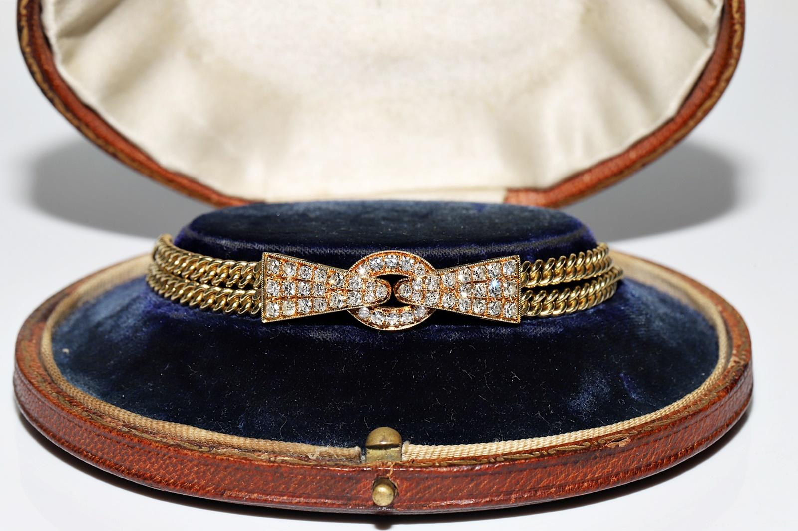 Vintage Original Circa 1980s 18k Gold Natural Diamond Decorated Pretty Bracelet  For Sale 11