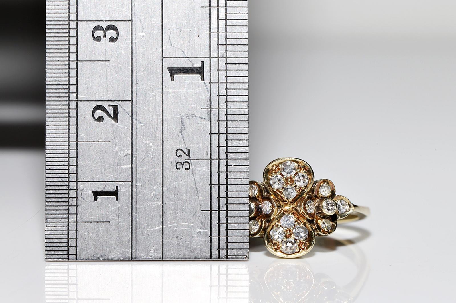 Women's Vintage Original Circa 1980s 18k Gold Natural Diamond Decorated Pretty Ring  For Sale