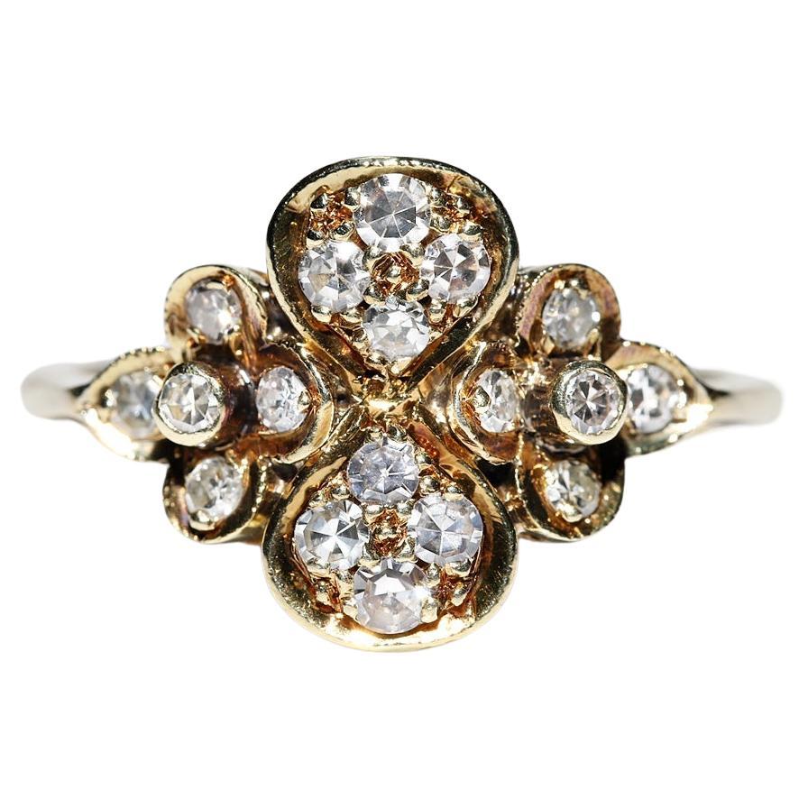 Vintage Original Circa 1980s 18k Gold Natural Diamond Decorated Pretty Ring  For Sale