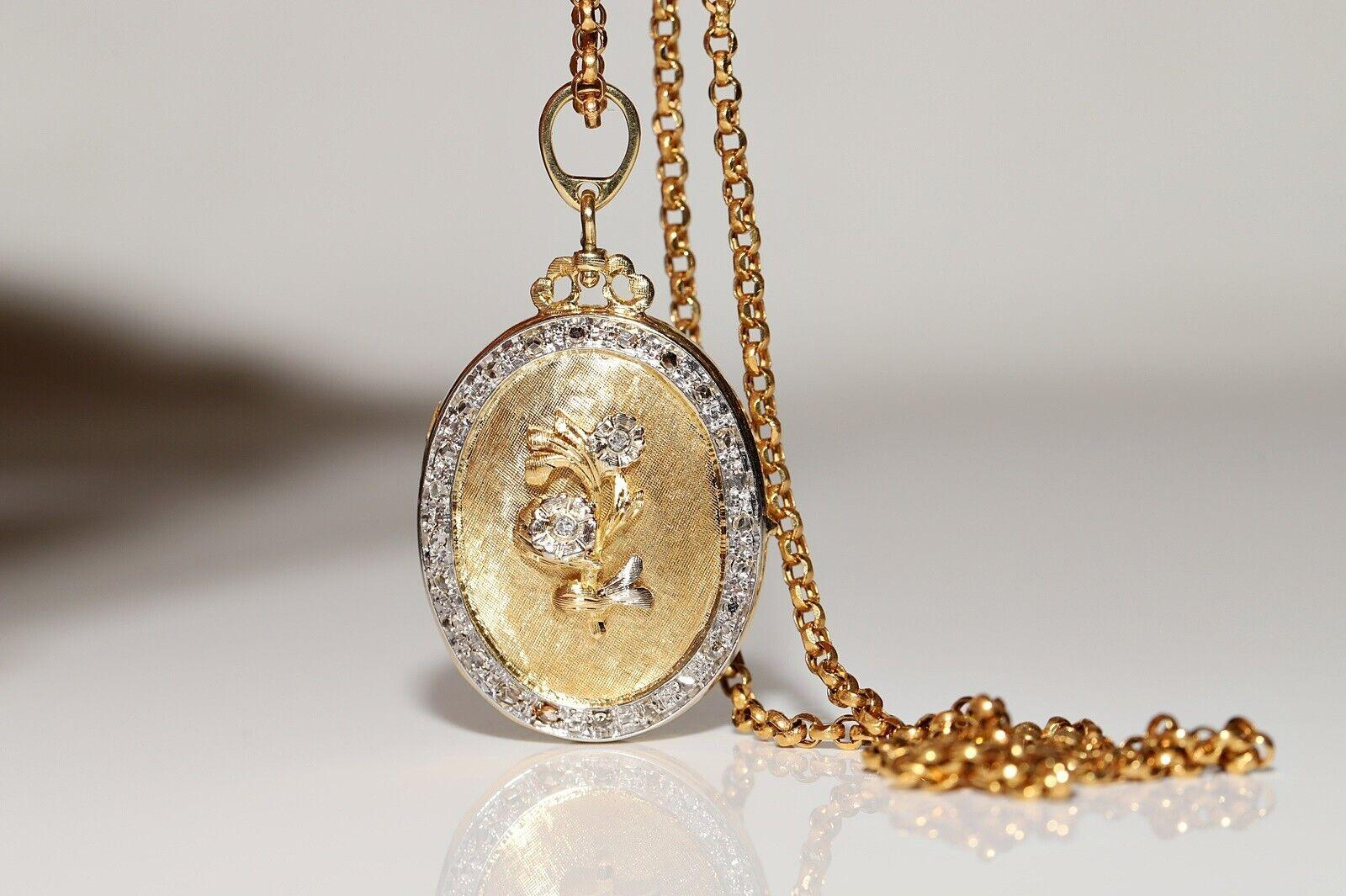 Vintage Original Circa 1980s 18k Gold Natural Diamond Pendant Necklace  For Sale 6