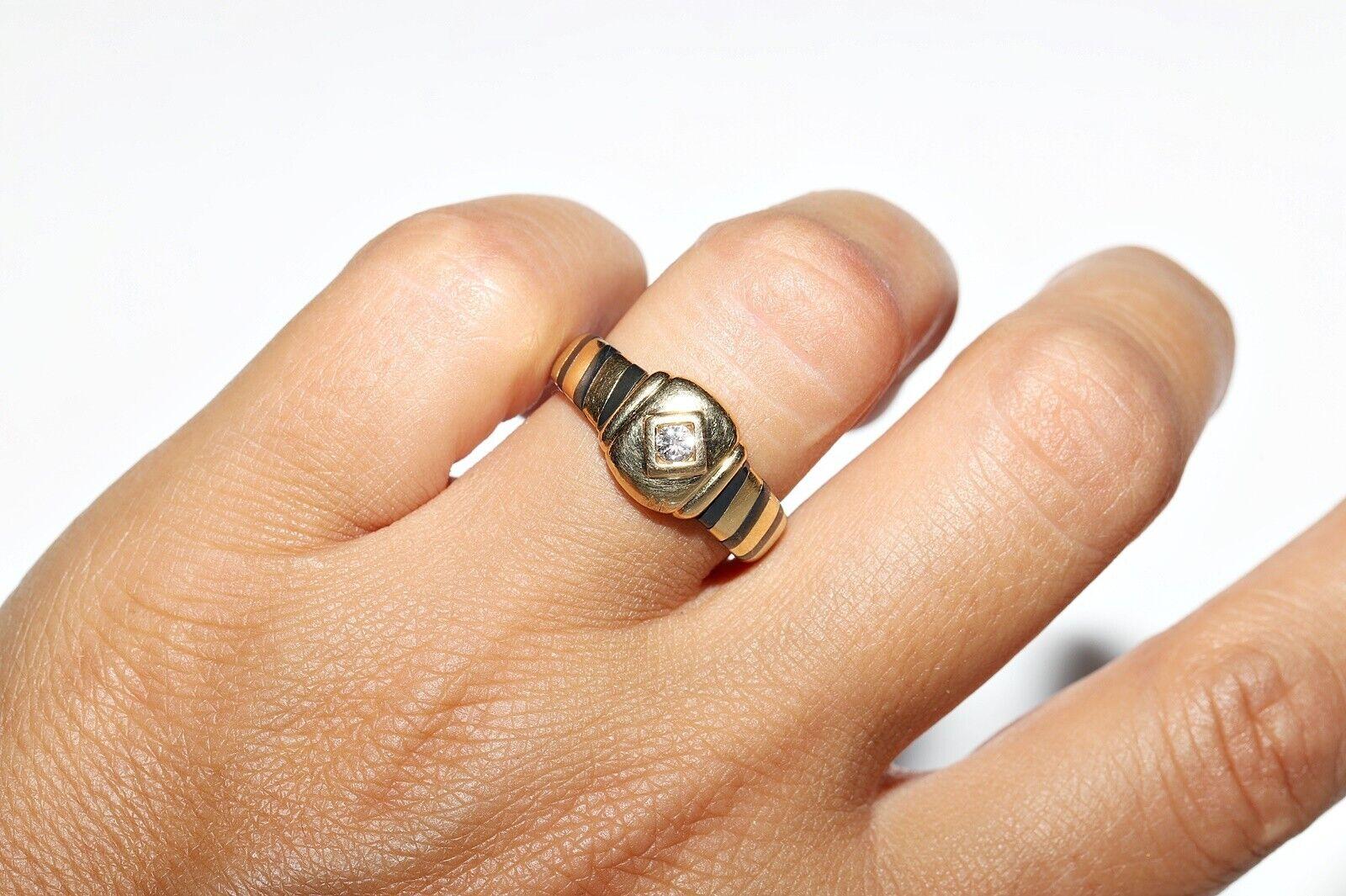 Vintage Original Circa 1980s 18k Gold Natural Diamond Solitaire Ring For Sale 6