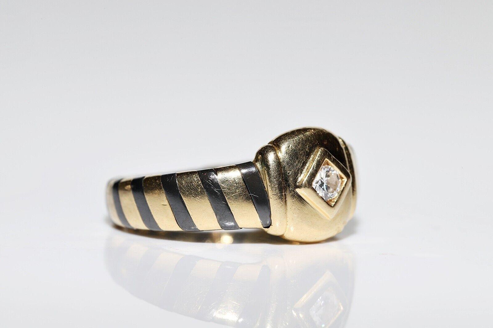 Retro Vintage Original Circa 1980s 18k Gold Natural Diamond Solitaire Ring For Sale