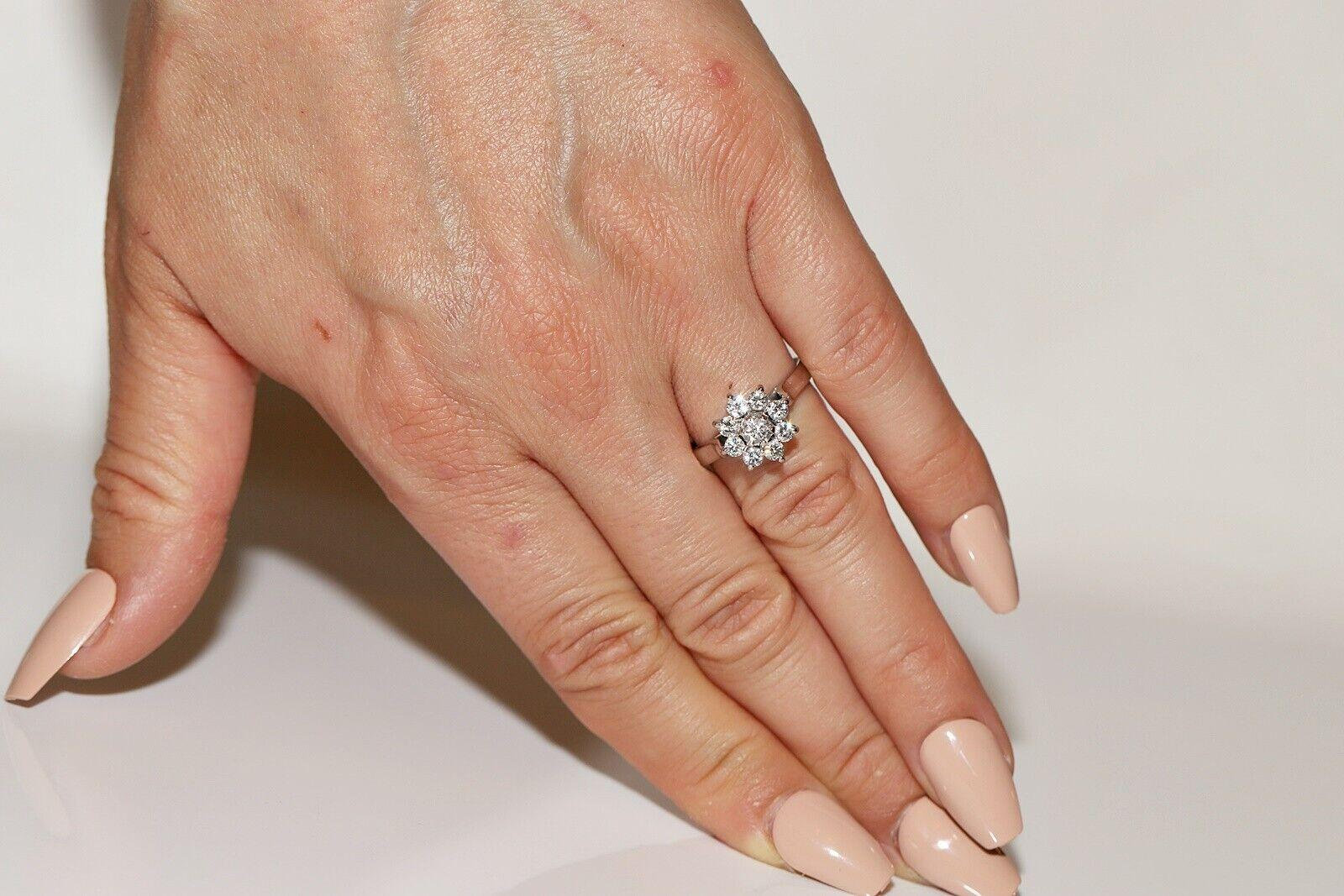 Jolie bague vintage d'origine des années 1990 en or 18 carats décorée de diamants naturels en vente 4