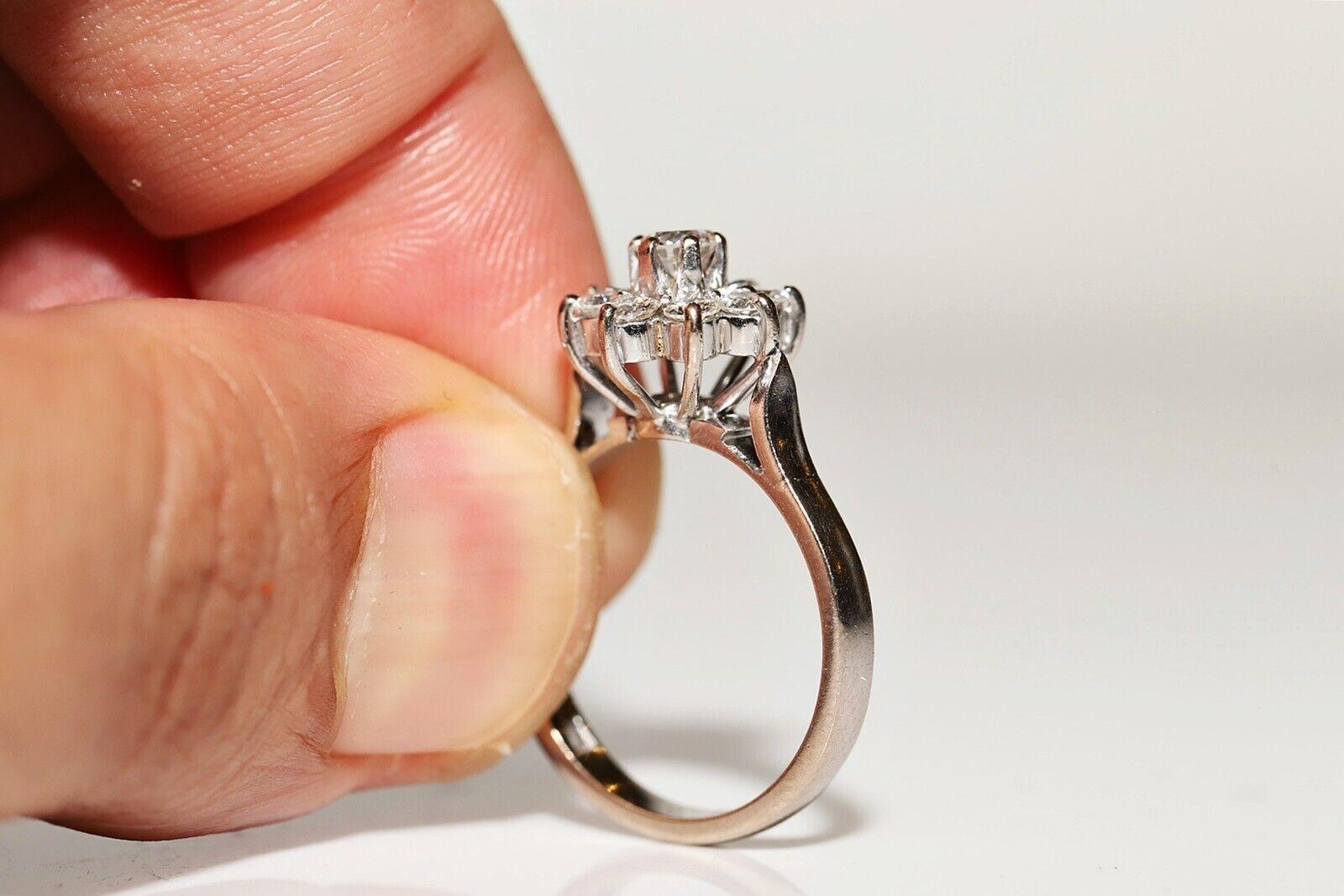 Women's Vintage Original Circa 1990s 18k Gold Natural Diamond Decorated Pretty Ring For Sale