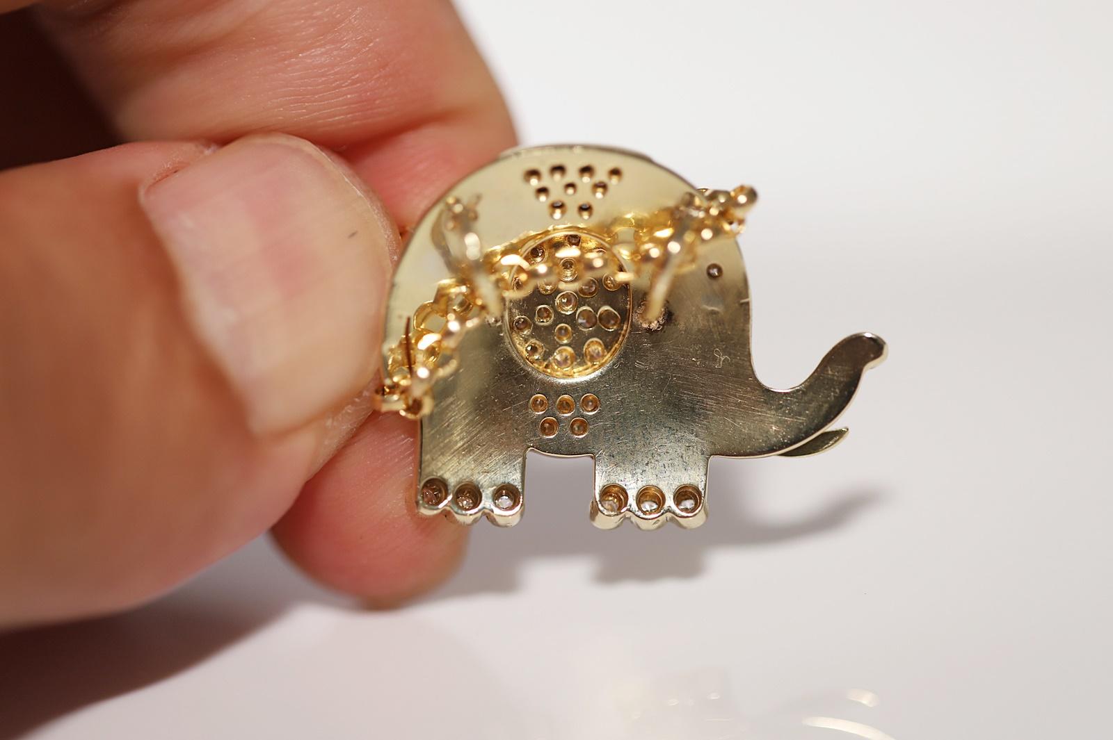 Vintage Original Circa 1990s 14k Gold Natural Diamond  Elephant Necklace For Sale 4