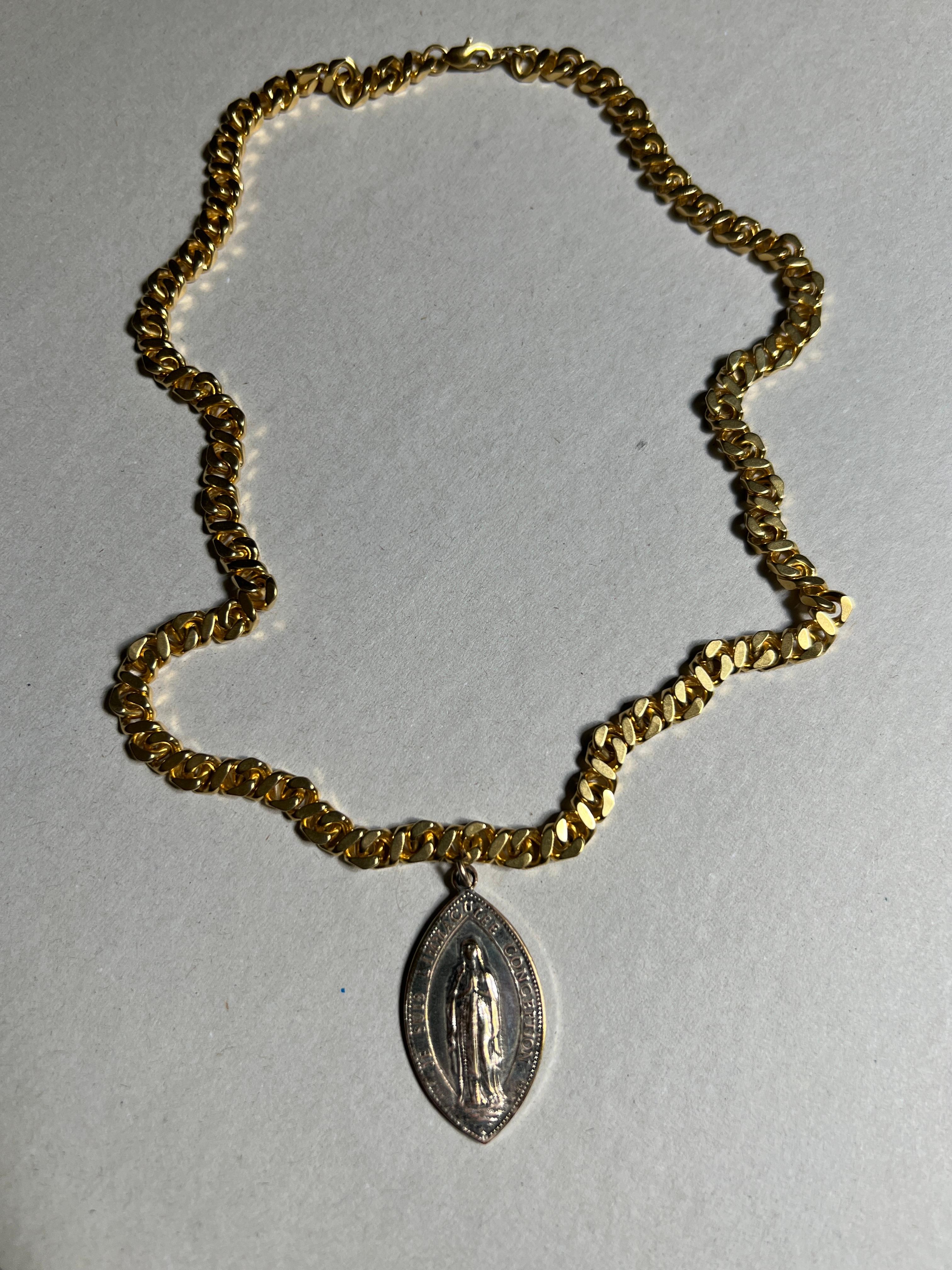 Collier à pendentif médaillon français original vintage en plaqué or avec chaîne Unisexe en vente