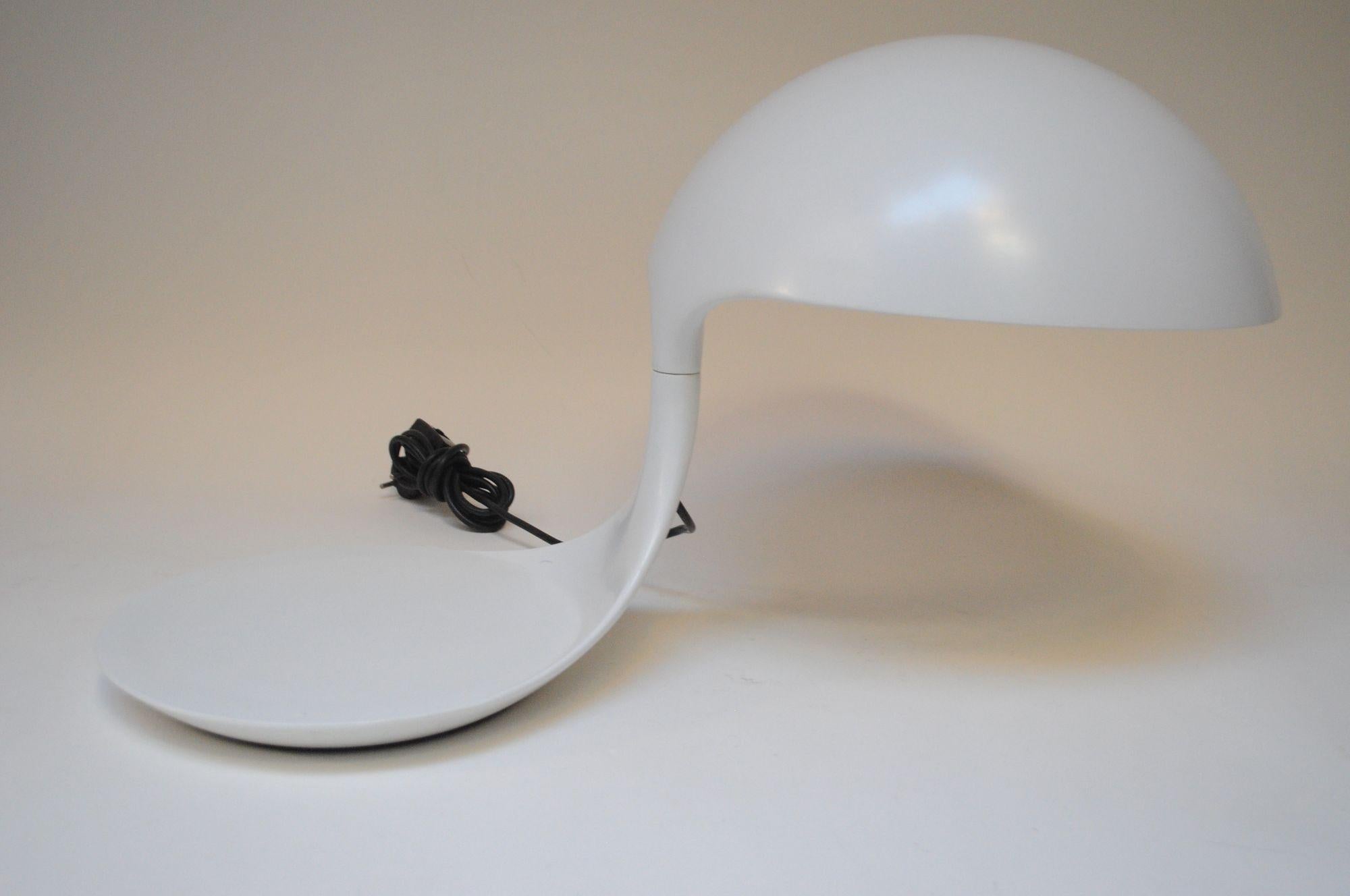Moulé Lampe de table italienne Cobra originale d'Elio Martinelli pour Martinelli Luce en vente
