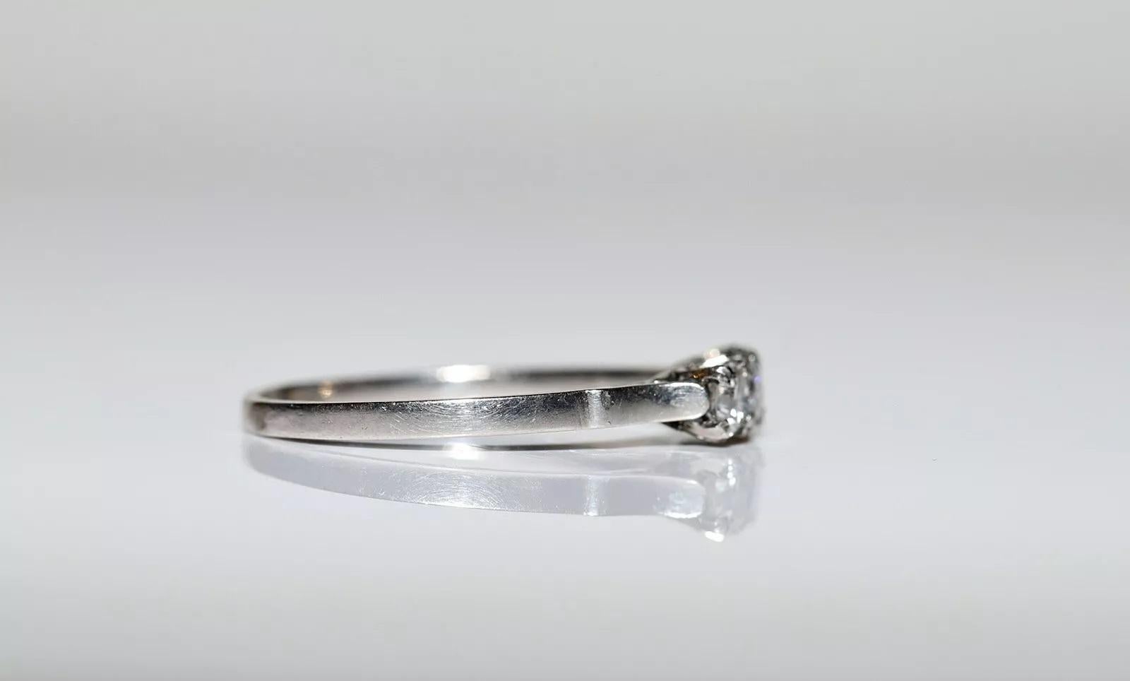 Anello originale d'epoca in platino con diamante naturale e tre pietre decorate In condizioni buone in vendita a Fatih/İstanbul, 34