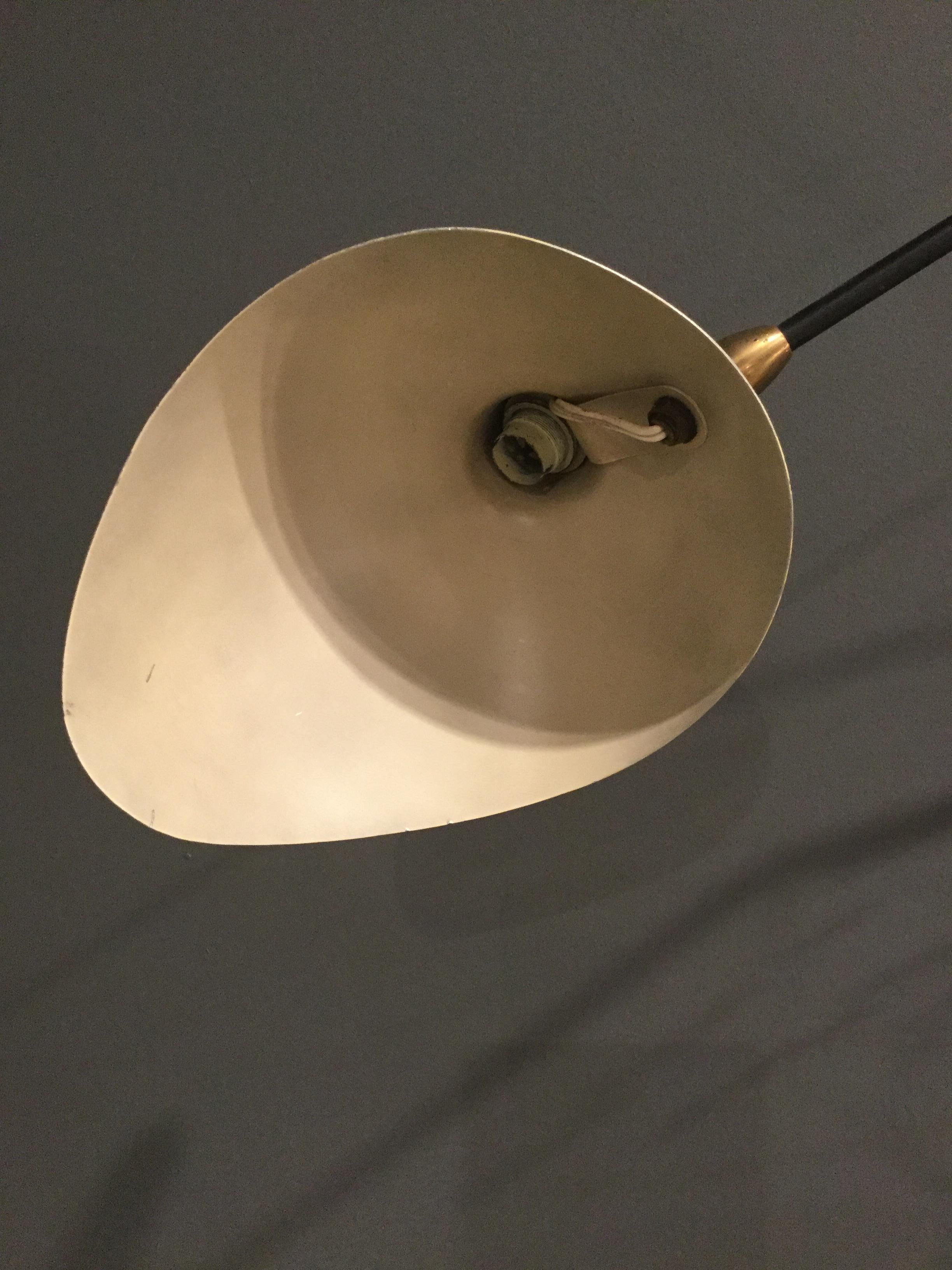 Mid-Century Modern Lampe originale Serge Mouille avec deux bras pivotants, 1954