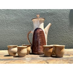 Studio Pottery originale d'epoca con teiera alta e tazze