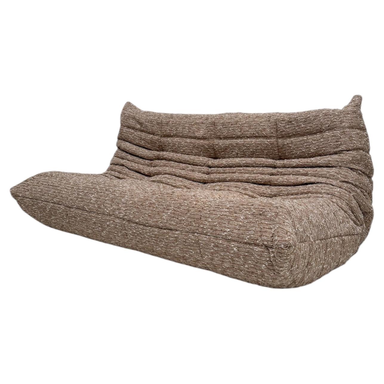 Canapé 3 places « Togo » vintage en bouclé texturé, création originale de Michel Ducaroy pour Ligne Roset en vente