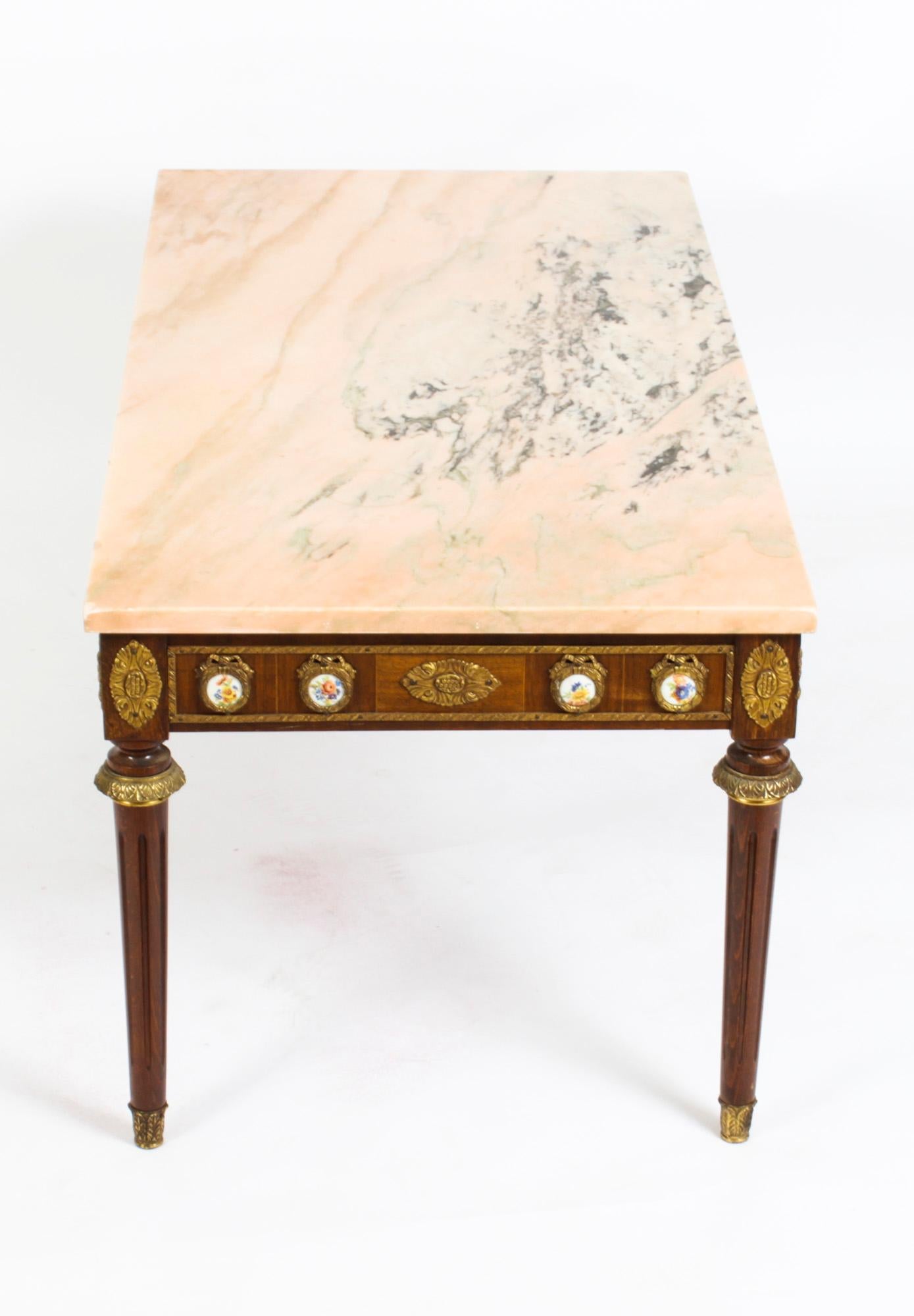 Table basse vintage montée en bronze doré avec plateau en marbre H&amp;amp;L style Epstein, milieu du siècle dernier en vente 4