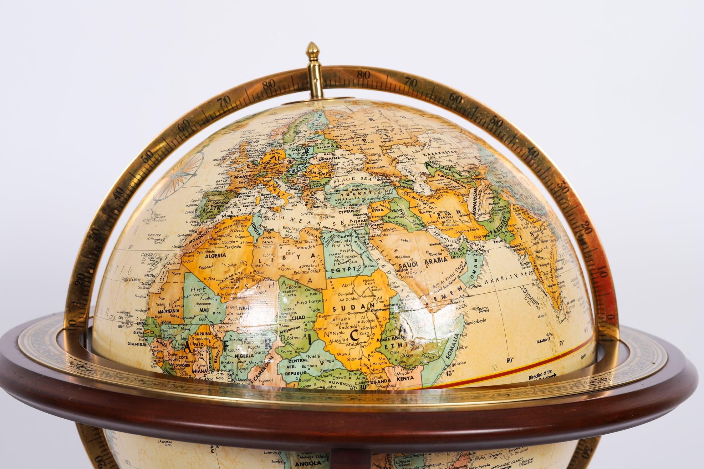 Globo da biblioteca terrestre d'epoca con montatura in ormolu e supporto del XX secolo in vendita 3