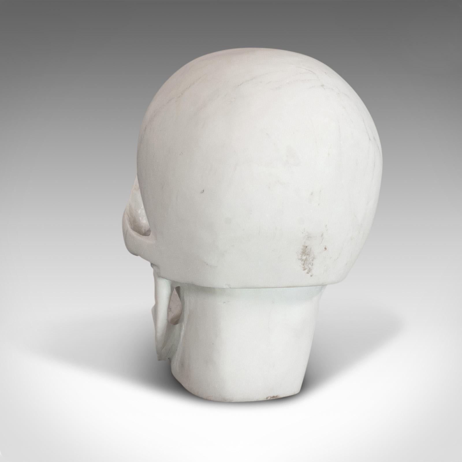 Cráneo Ornamental Vintage, Inglés, Mármol Blanco, Decorativo, Escritorio, Repisa de chimenea en venta 2