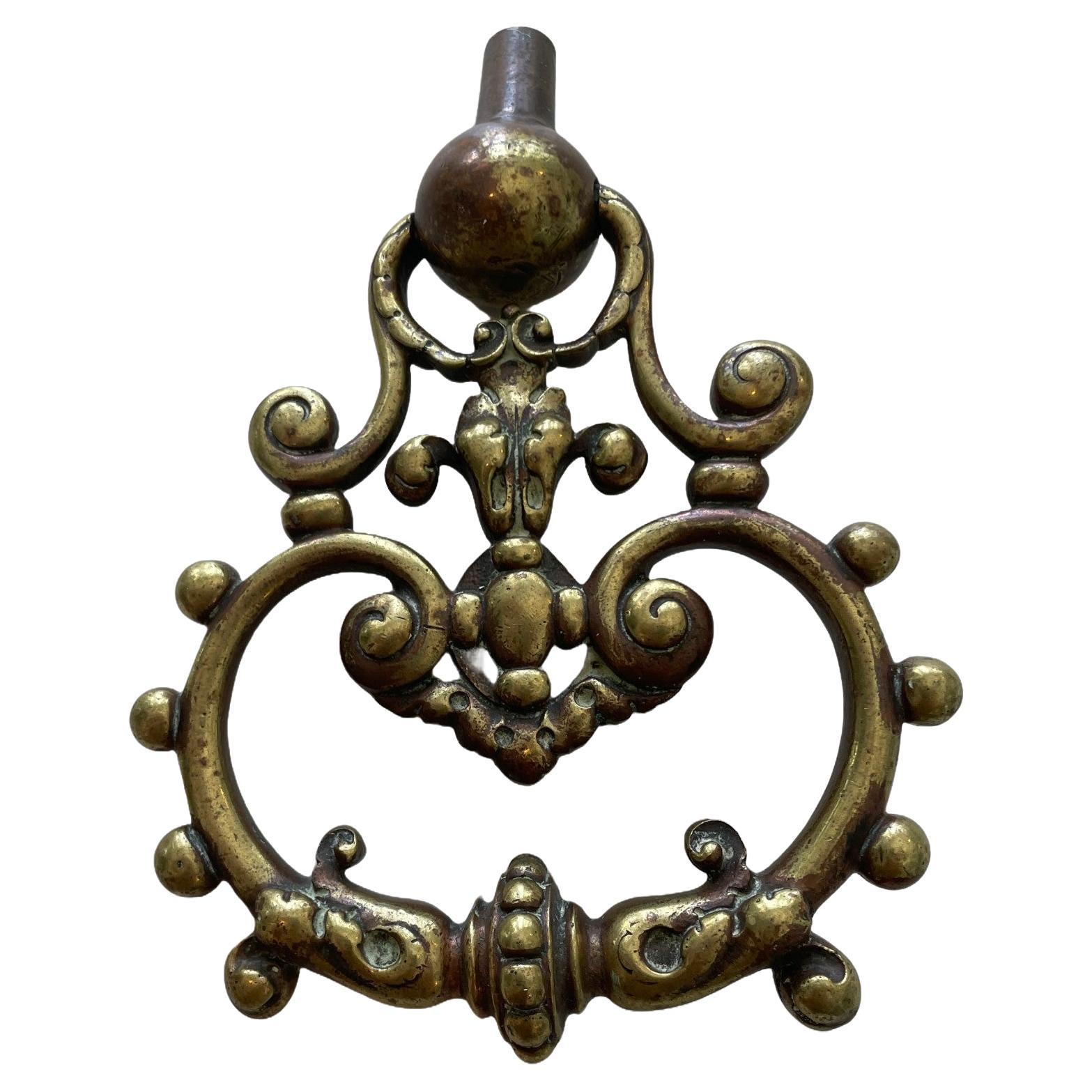 Frappeur de porte vintage en bronze orné