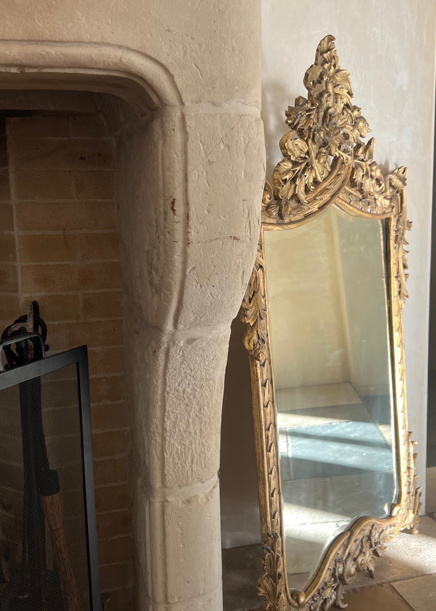 Specchio smussato ornato in stile francese vintage in vendita 5