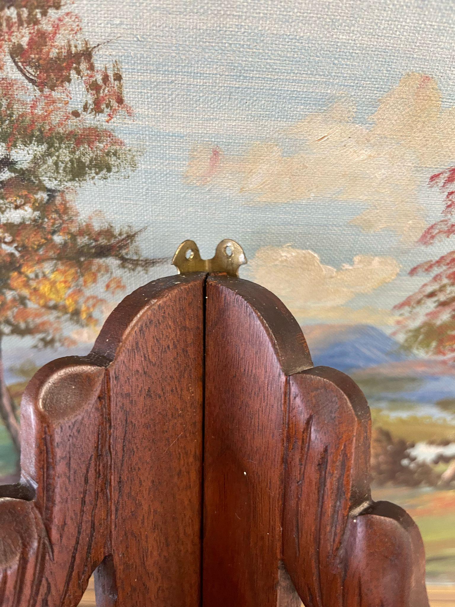 Vintage Ornate Hand geschnitzt hängenden hölzernen Ecke Regal mit Leaf Motiv. im Angebot 1