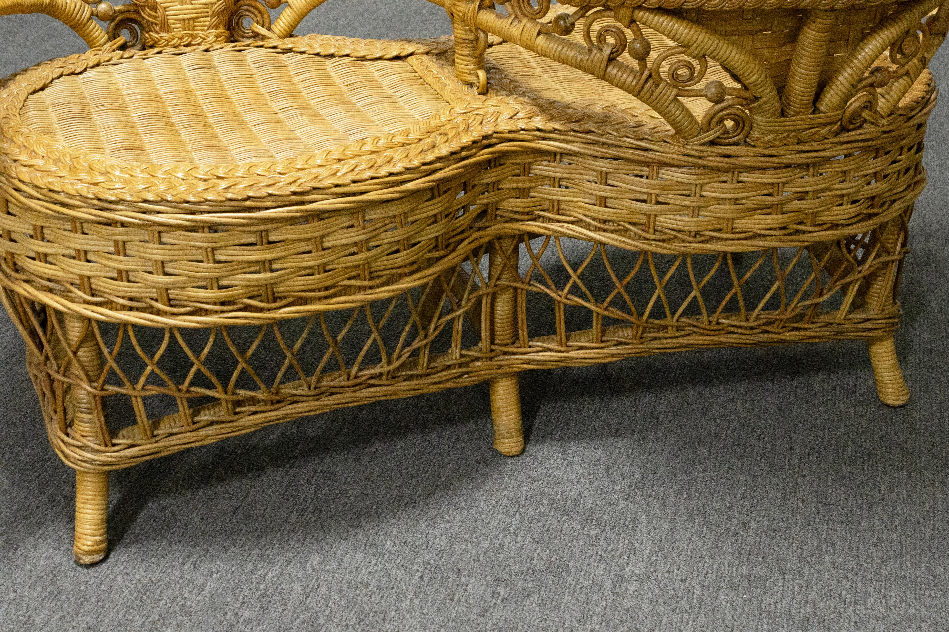 Vintage Ornate Rattan Tete a Tete Patio Gossip Chair For Sale 2
