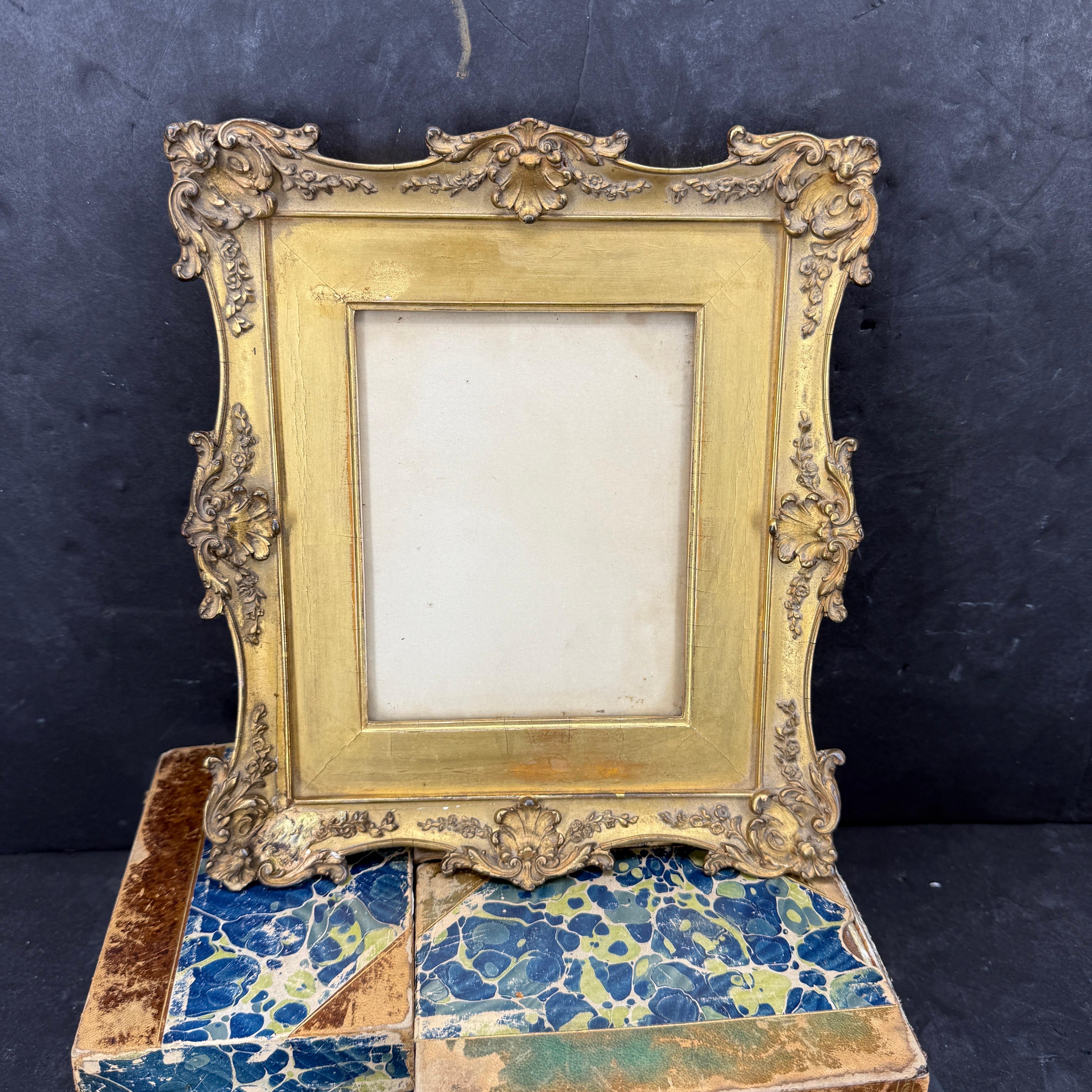 Cornice d'arte rettangolare dorata in stile rococò d'epoca in vendita 3