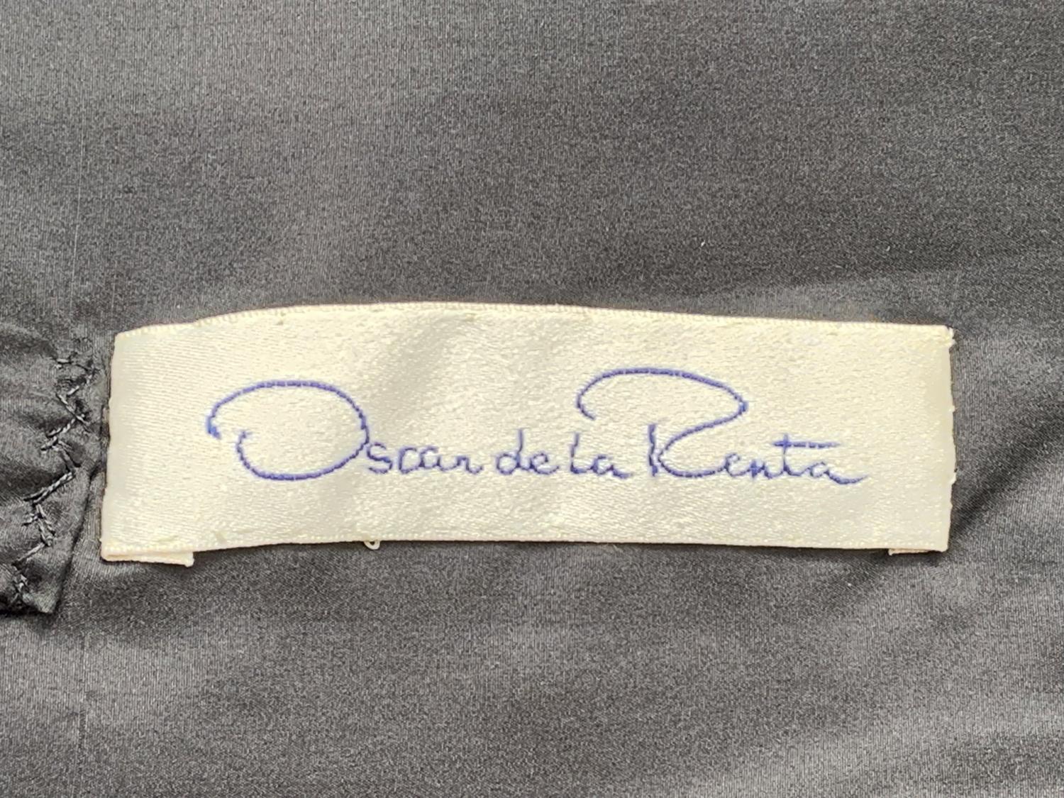 Donna Oscar de a Renta by Vintage  Alixandre Visone con rifiniture in cincillà nero taglia L. in vendita