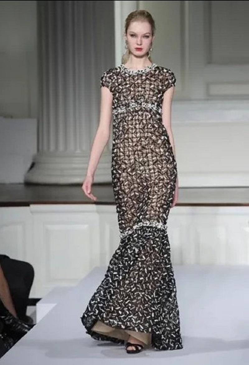 Vintage Oscar de la Renta 2009 Collection Black Beaded & Embroidered Dress 6 For Sale 6