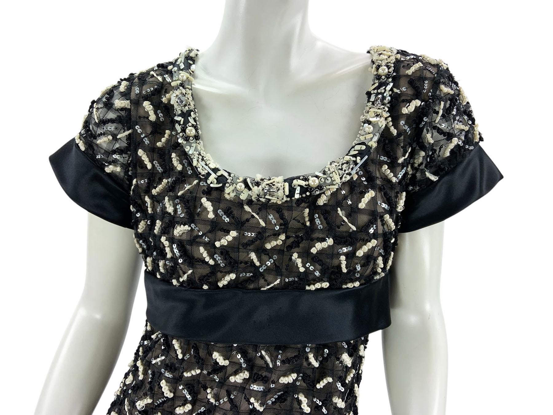 Vintage Oscar de la Renta 2009 Collection Black Beaded & Embroidered Dress 6 For Sale 1